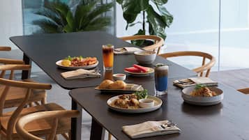 Breakfast, lunch, brunch served; Thai cuisine, pool views