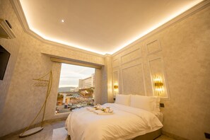 Premium bedding, in-room safe, individually furnished, desk - ACJ Residence - A Member of The Luxury Stay Group (Kota Kinabalu)