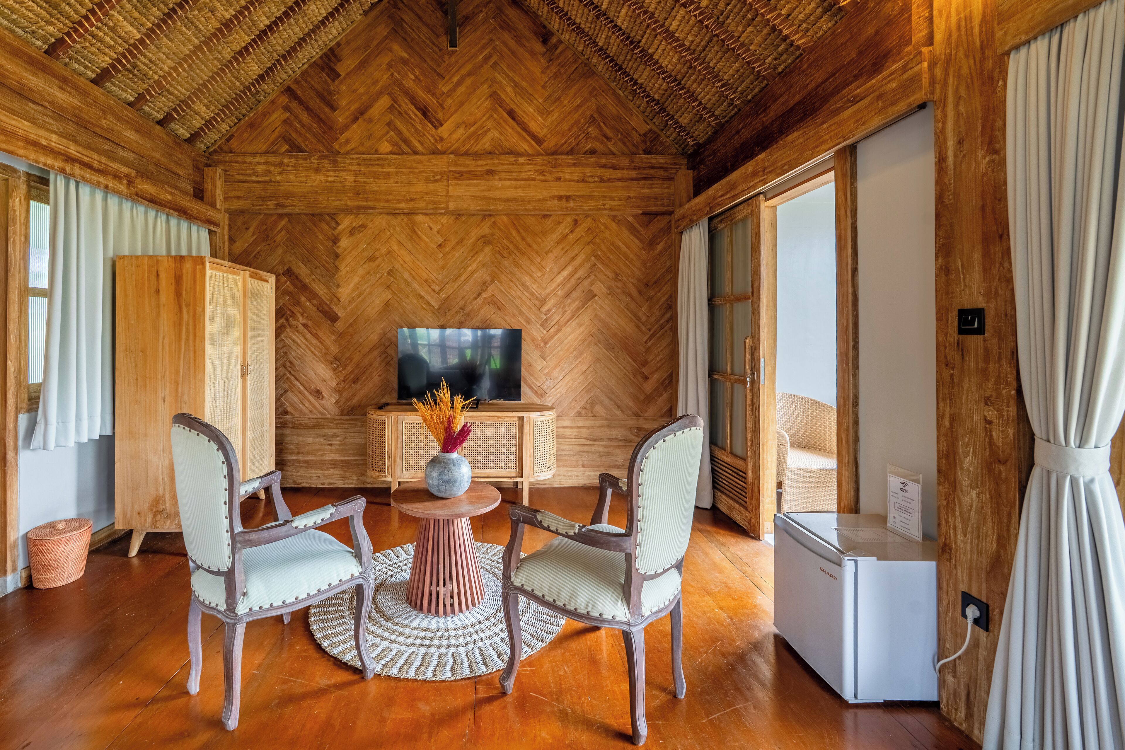 Royal Room | Living area | Smart TV, Netflix, streaming services