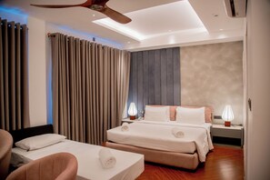 خزنة داخل الغرفة وواي فاي مجانًا وملاءات أسرّة