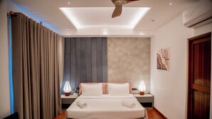 华丽三人房 | 客房内保险箱、免费 WiFi、床单
