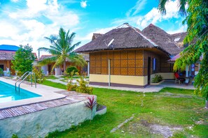 2 outdoor pools - Native House Resort powered by Cocotel (Moalboal)