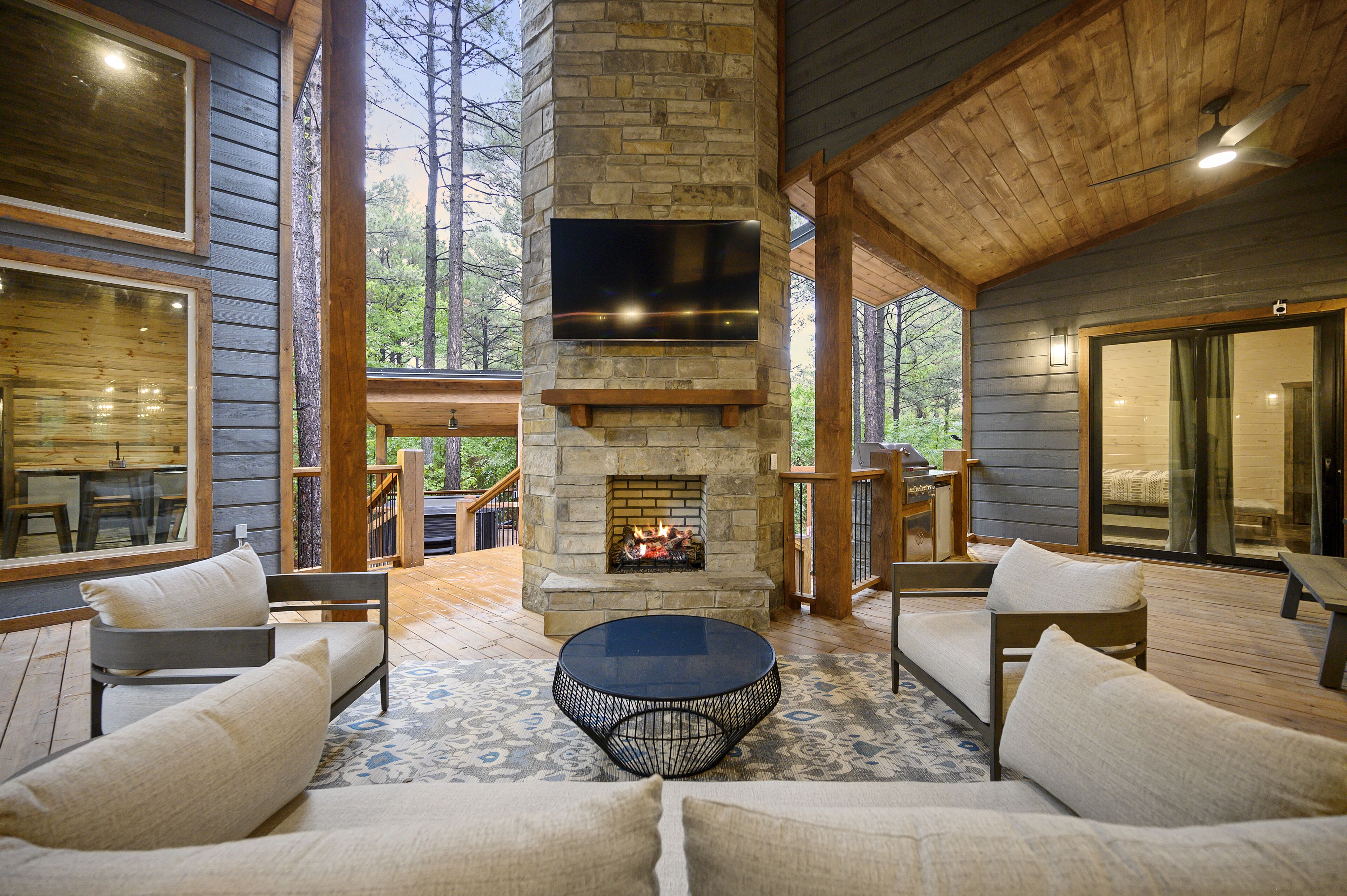 4ofaKind, 2Bunk, PoolTable, Shuffleboard, HotTub, FirePit, Pet Friendly