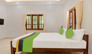 Standard Room | 1 bedroom, desk, iron/ironing board