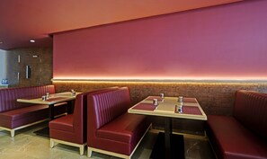 Restaurant - Treebo Premium La Orchid (Thanjavur)