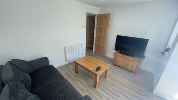 บ้านพัก, เตียงควีนไซส์ 1 เตียง | ห้องนั่งเล่น