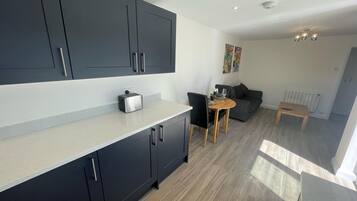 House, 1 Queen Bed | 1 bedroom, iron/ironing board, free WiFi, bed sheets