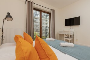 Apartment, 1 Bedroom, Kitchen | 1 bedroom, bed sheets - Apartment Sierakowskiego by Renters (Warsaw)