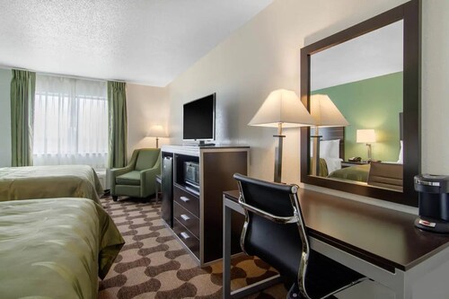 Quality Inn Russell, KS