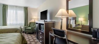 Quality Inn Russell, KS