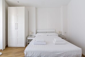 2 bedrooms, WiFi - The apartment is located in a stunning location, almost impossible to find! You are in the authentic heart of Milan, between Sant'Ambrogio district, renowned above all for the church of Santa Maria delle Grazie and the Catholic University and the charm o (Milano)