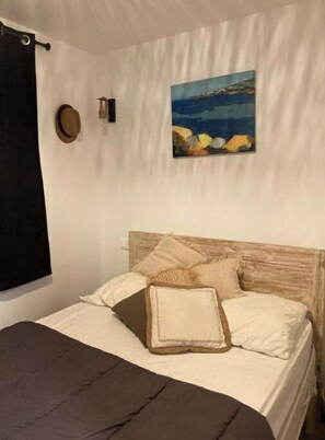2 bedrooms, soundproofing, iron/ironing board, free WiFi