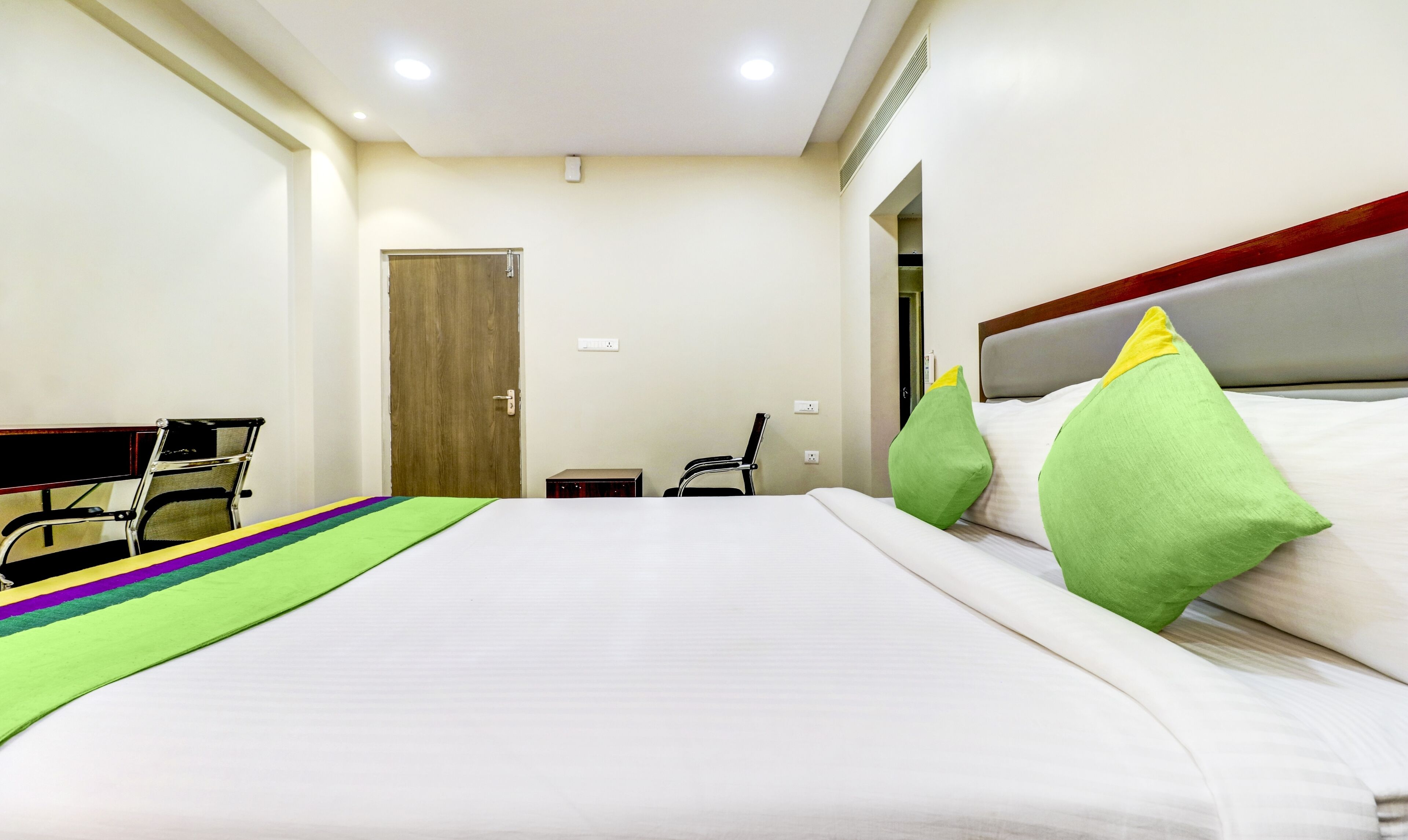 standard room | desk, iron/ironing board