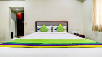 Standard Room | Desk, iron/ironing board