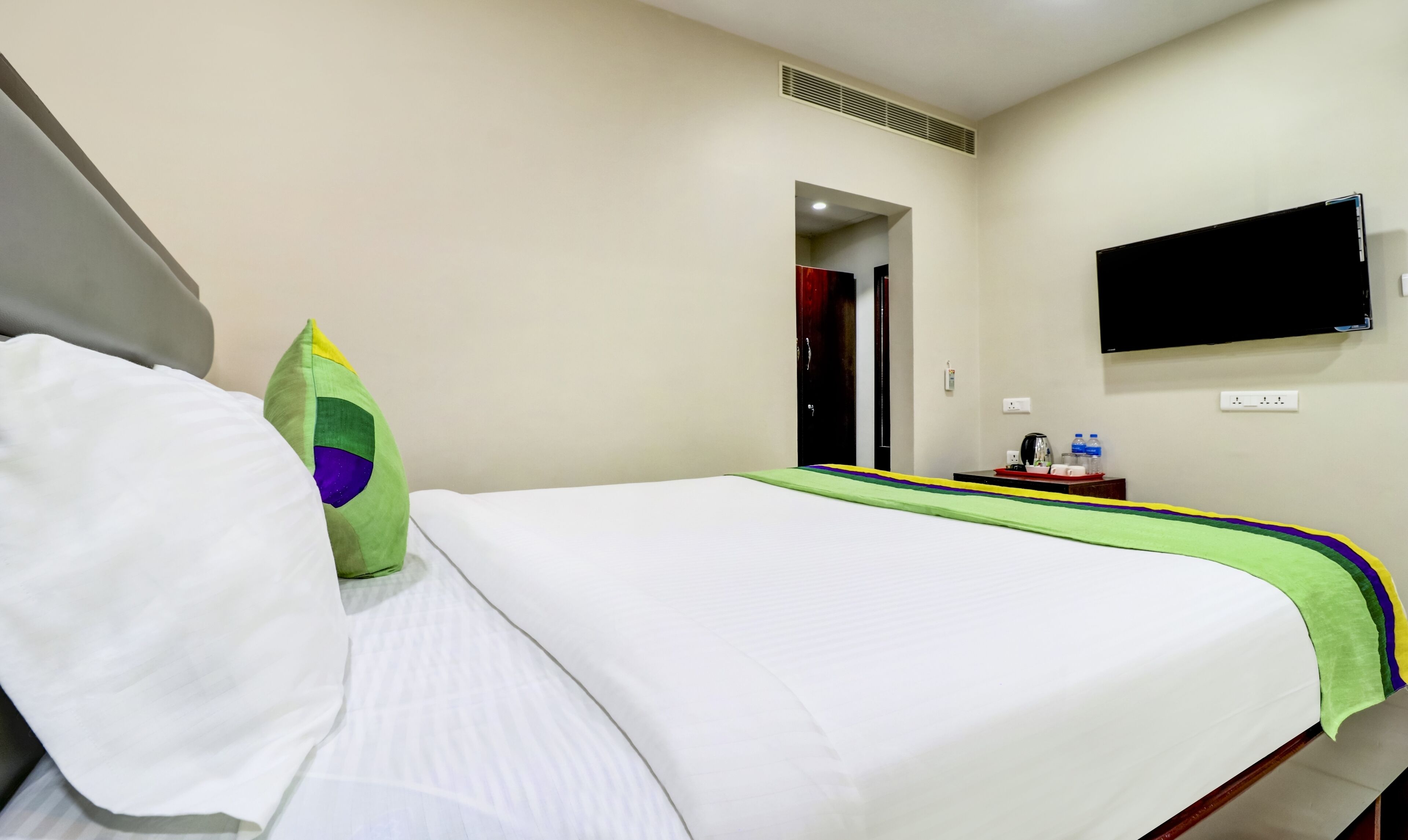 premium room | desk, iron/ironing board