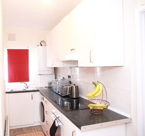 Apartment, 1 Queen-Bett | Eigene Küche | Kühlschrank, Mikrowelle, Ofen, Herdplatte