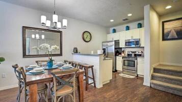 Condo | Private kitchen | Full-size fridge, microwave, oven, stovetop