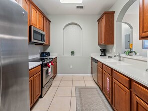 Private kitchen - Magnificent 2 Bedroom Apartment Vista Cay Resort 107 (Orlando)