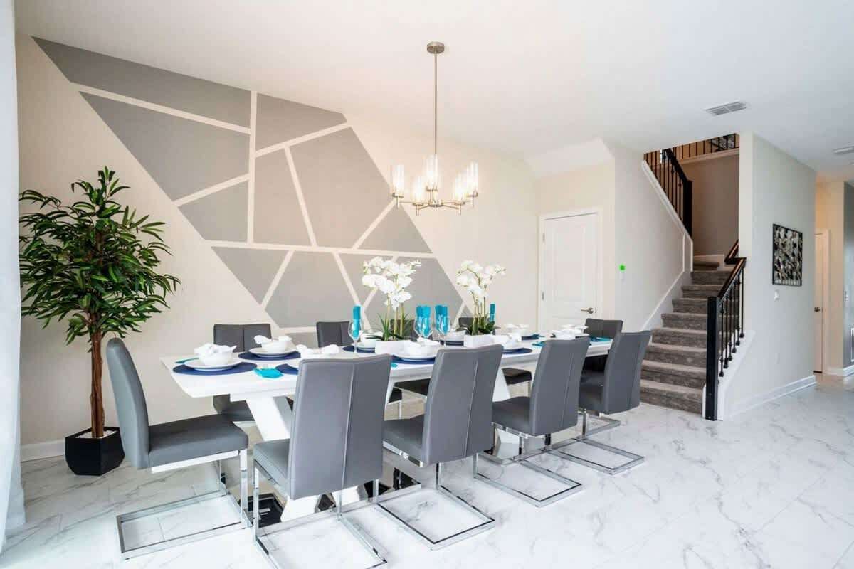 Townhome | Dining room