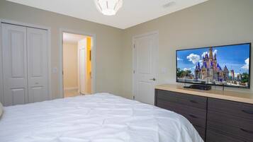 Townhouse | 9 soverom, safe på rommet, individuelt dekorert og individuelt innredet