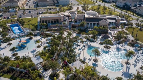 Family Friendly 4Bd with Pool @ Solara Resort 1517