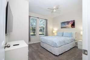4 bedrooms, in-room safe, individually decorated, individually furnished - Family Friendly 4Bd with Pool @ Solara Resort 1517 (Kissimmee)