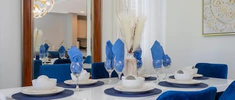 Townhome | Dining room