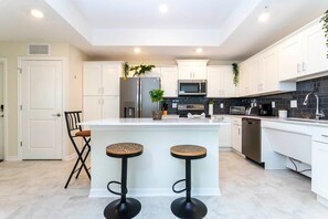 Private kitchen - Accessible 3Bd Condo Close to Disney @ Storey Lake Orlando 208 3180 (Kissimmee)