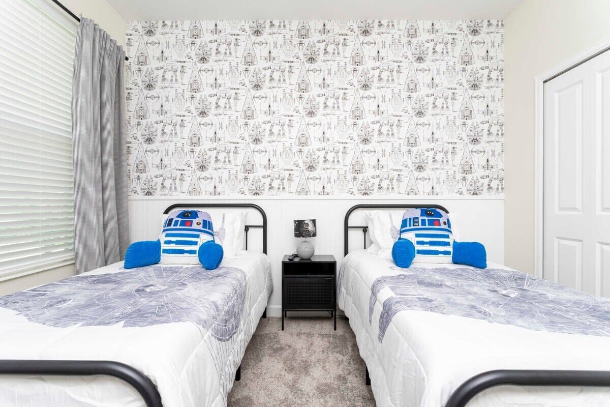 Children's theme room
