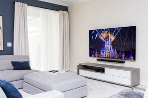 Living room - Luxurious Family-Friendly 5 Bd w/ Screened Pool & Close to Disney 2905 (Kissimmee)