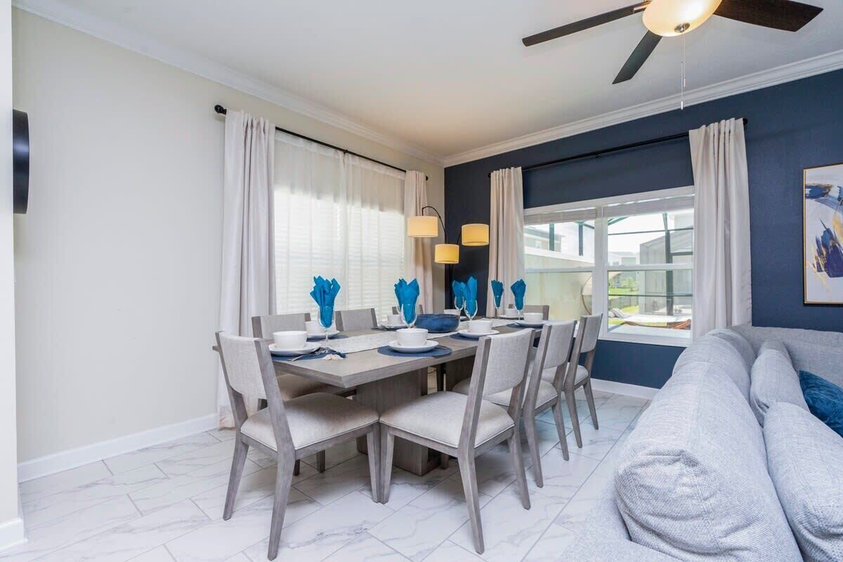 Townhome | Dining room