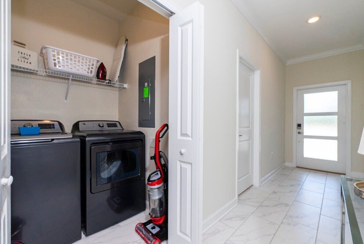 Townhome | Laundry