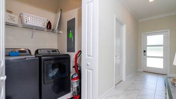 Townhome | Laundry