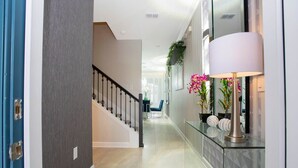 Interior entrance - Gorgeous 4Bd w/ Screened Pool Close to Disney 4289 (Kissimmee)