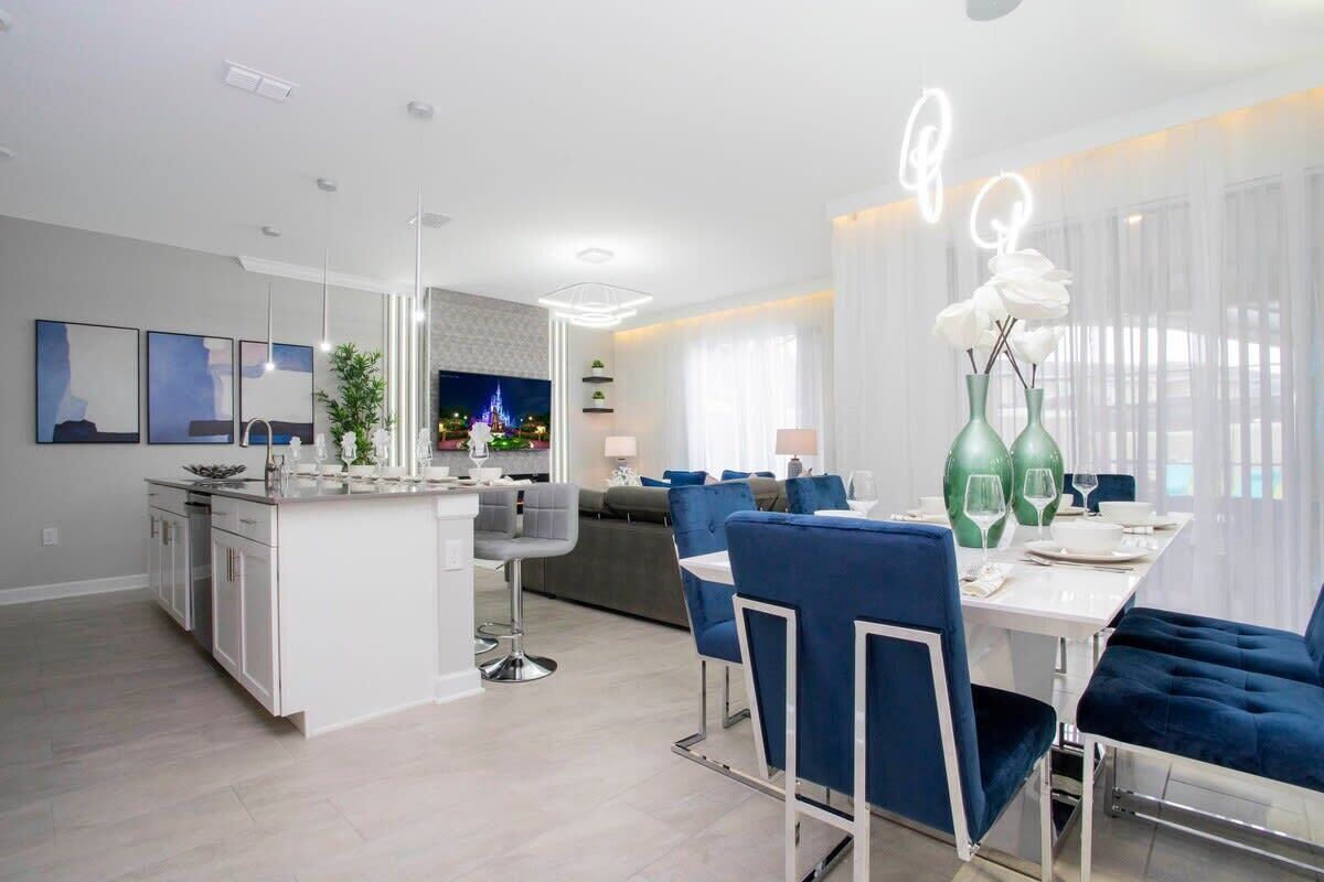 Townhome | Living area | 60-inch Smart TV with cable channels, Netflix, Hulu