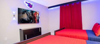 Gorgeous 4Bd w/ Screened Pool Close to Disney 4289