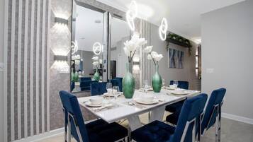 Townhome | Dining room