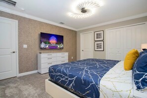 Townhome | 4 bedrooms, in-room safe, individually decorated, individually furnished - Gorgeous 4Bd w/ Screened Pool Close to Disney 4289 (Kissimmee)