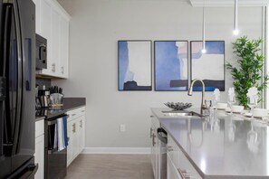 Townhome | Private kitchen | Full-sized fridge, microwave, oven, stovetop - Gorgeous 4Bd w/ Screened Pool Close to Disney 4289 (Kissimmee)