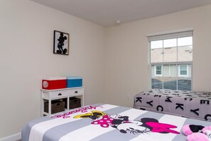 Townhome | 4 bedrooms, in-room safe, individually decorated, individually furnished - Gorgeous Decor 4 Bd w/ Pool Close to Disney 4820 (Kissimmee)