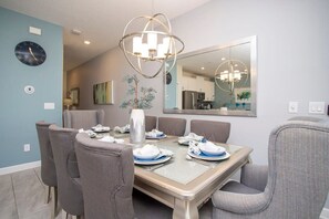Townhome | Dining room