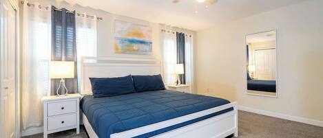 타운홈 | 4 개의 침실, 객실 내 금고, 각각 다른 스타일의 인테리어, 각각 다르게 가구 비치