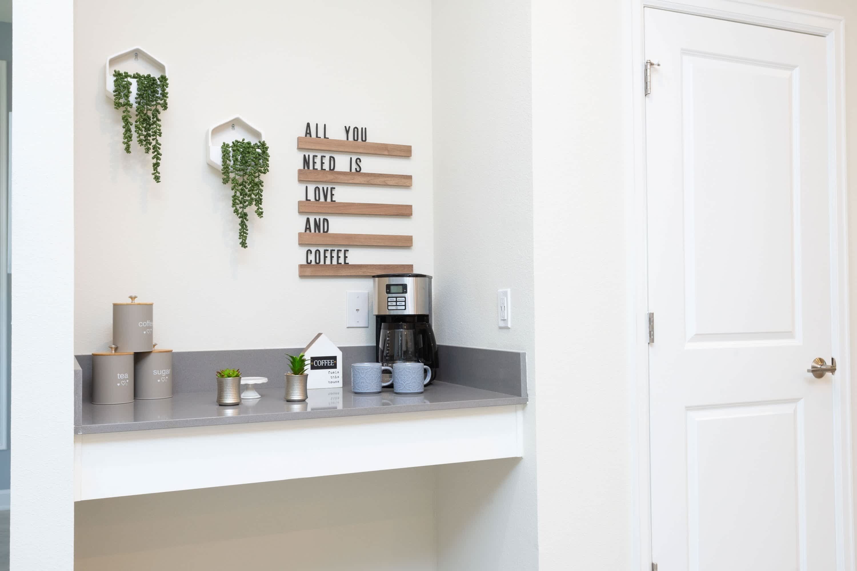 Casa de ciudad | Cocina privada | Refrigerador con congelador, microondas, horno y parrilla de estufa 