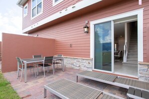 Terrace/patio - Gorgeous 4 Bedroom Family Friendly Close to Disney 7573 (Kissimmee)