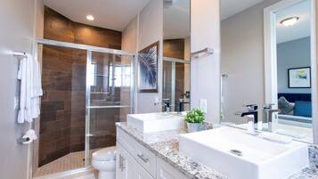 Townhome | Bathroom | Free toiletries, hair dryer, towels, soap