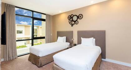 Accessible 4Bd Close to Disney @ Magic Village 7581