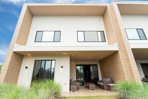 House | Terrace/patio - Accessible 4Bd Close to Disney @ Magic Village 7581 (Kissimmee)