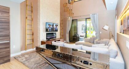 Accessible 4Bd Close to Disney @ Magic Village 7581