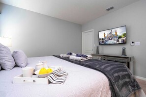 In-room safe, individually decorated, individually furnished, desk - Stunning 5Bd w/ Pool Close to Disney @ Solterra 7829 (Davenport)
