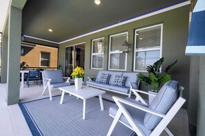 Private pool - Stunning 5Bd w/ Pool Close to Disney @ Solterra 7829 (Davenport)
